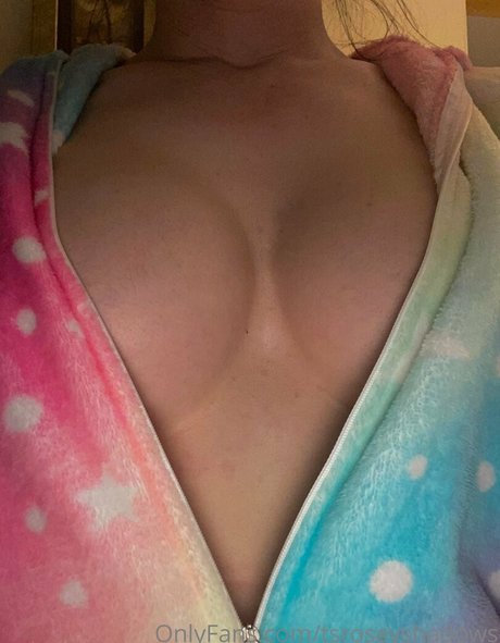 tsroseyshadows perfect model img