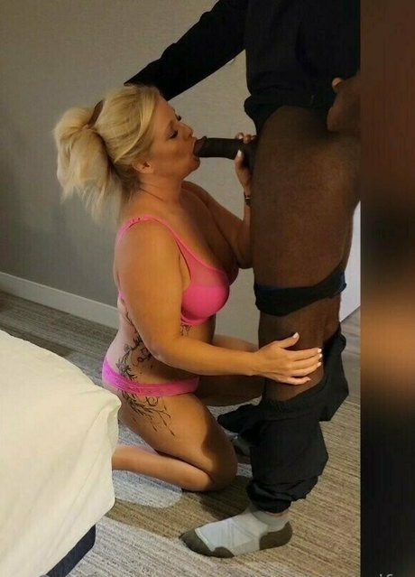 40 onlyfans beautiful porn photo