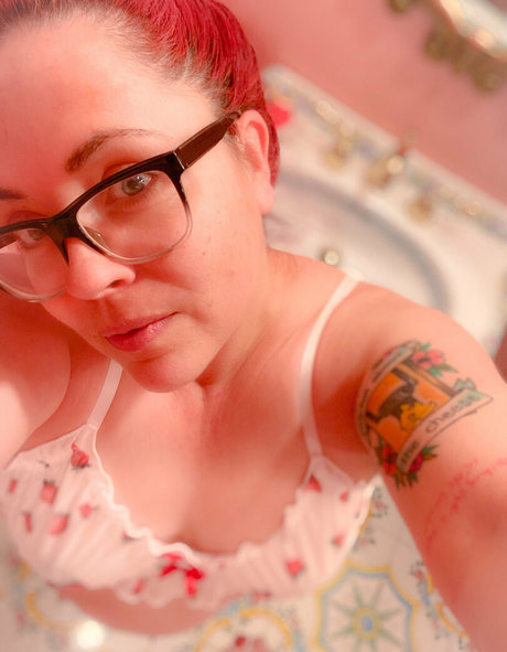 littlevicious erotic actress pic