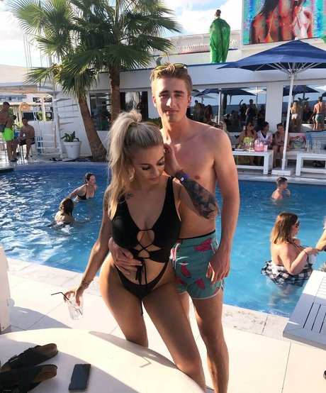 wide onlyfans art porn pic