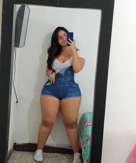 Michel Usuga pretty actress images