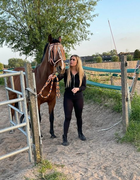 kellymilanaughtycowgirl model sexy photo