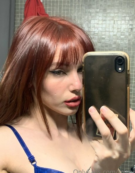 mitsy naked pornstar gallery