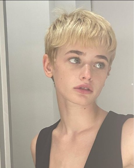 Esther McGregor model hot gallery