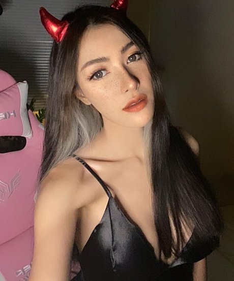 BunnyMutmai art actress photo