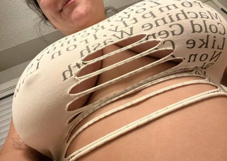 aintthatabummer pornographic model photo