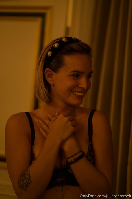 Julia Roemmelt pornstar erotic pictures