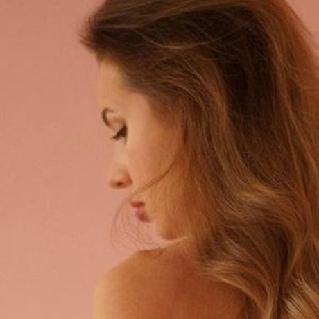 Nesxs naked actress photo