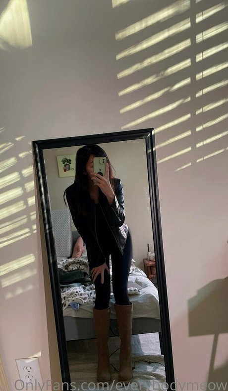 everybodymeow naked pornstar pics