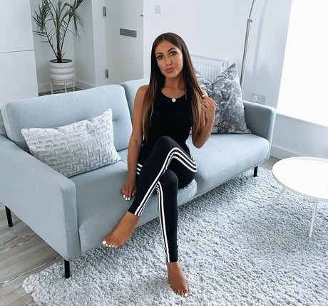 Thosetoes best actress pics