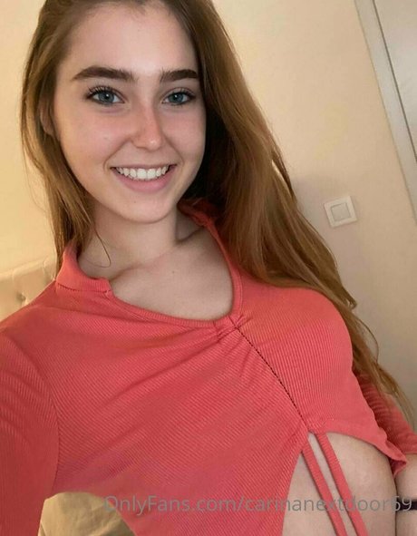 youngkaryna model beautiful pic