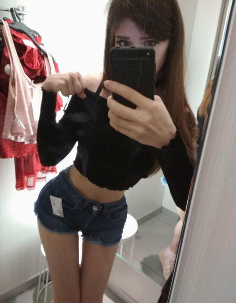 ninelbordel hot pornstar img