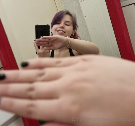 naughty nuka model free picture