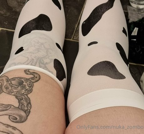 naughty nuka top star img