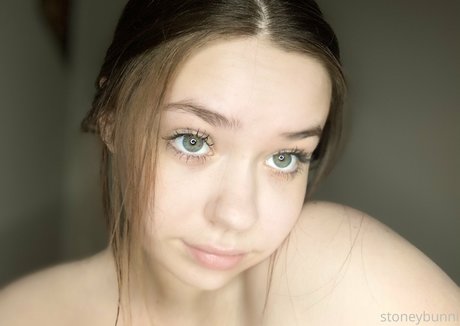 stoneybunni2 erotic star galleries