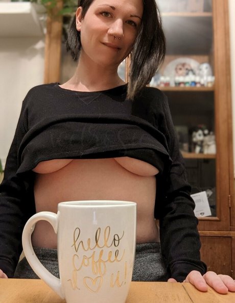 thatbakedwitcch model beautiful photos