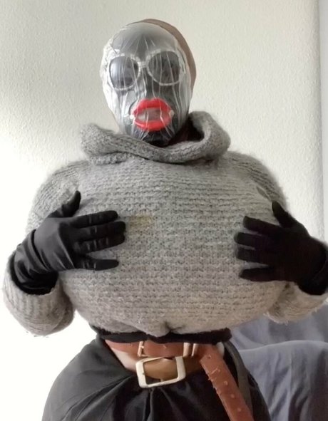 yaseonly model naked image