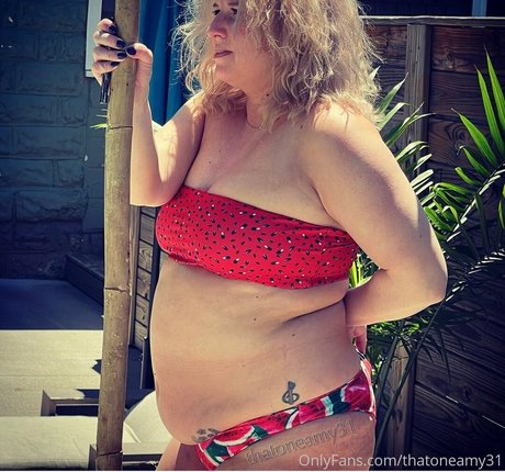 thatoneamy31 erotic model gallery