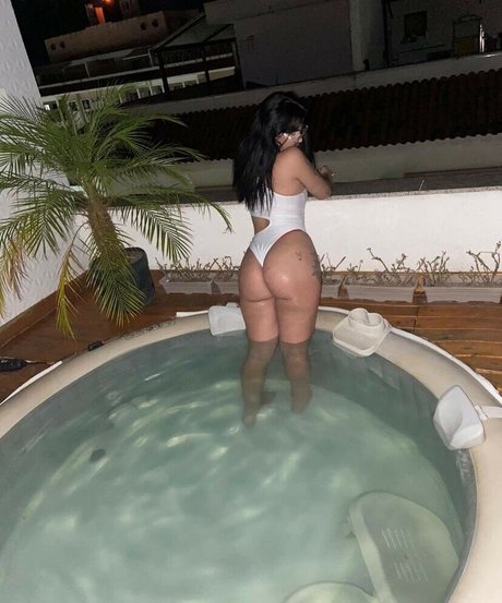 Vitoria Bornoll porn actress galleries