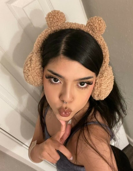 cyberiariley xxx actress img