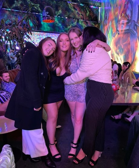 Dannielle Ashurst model nude pictures