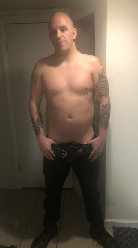 ranting riley exclusive star image