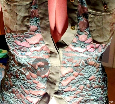 these grey eyes top model archive