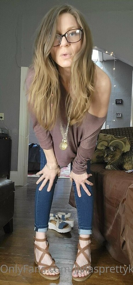 liviasprettykittyfree model nude images