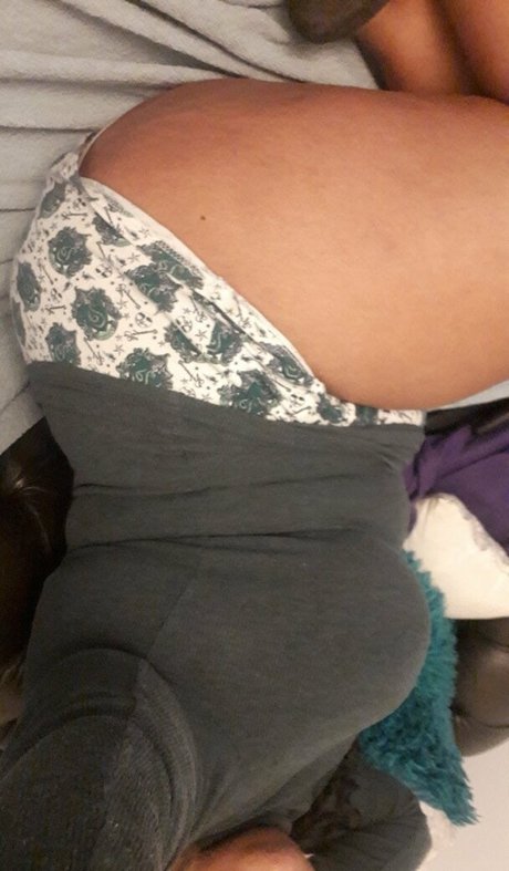 tiny onlyfans pornographic picture