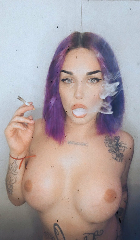 thequeen oficial model free archive