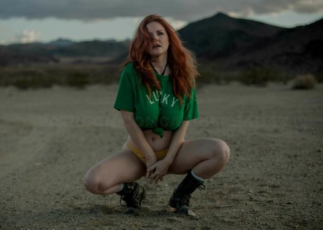 Carrie Keagen hot model picture