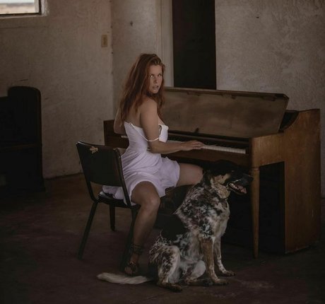 Carrie Keagen model erotic picture