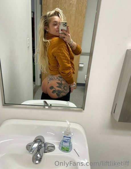 Liftliketiff erotic pornstar photo