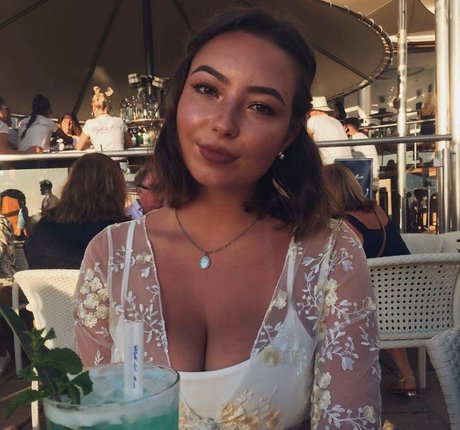 Lydia H nude model images