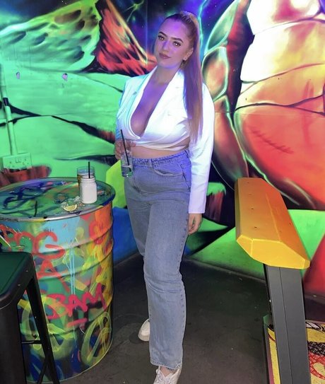 Hollie H beautiful model archive