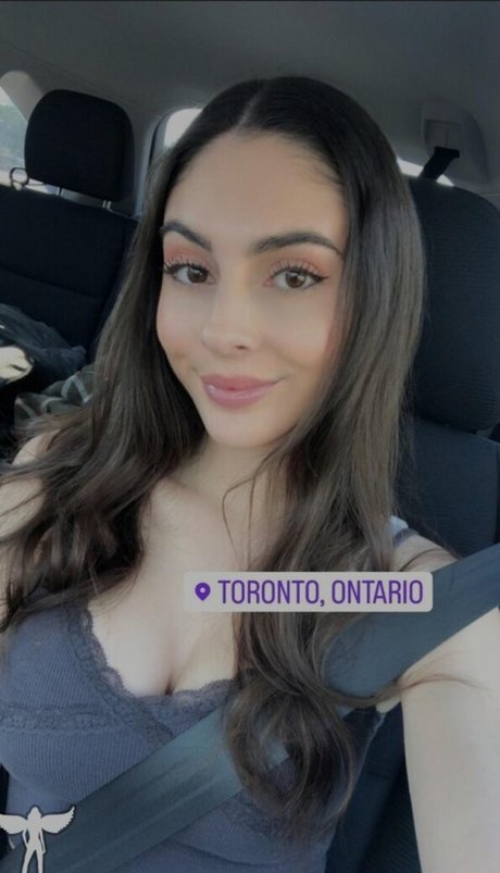 Shelby ASMR model sexy pic