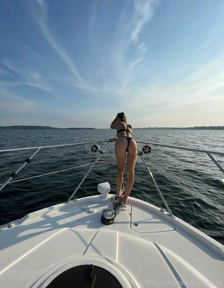 pinkmynk model free galleries