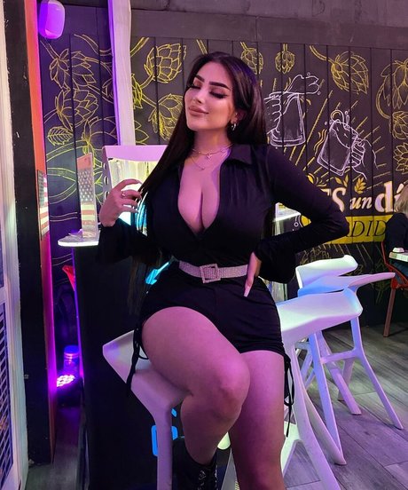 Vai Monroe porn star pictures