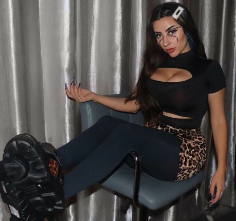 Vai Monroe pornstar xxx pic