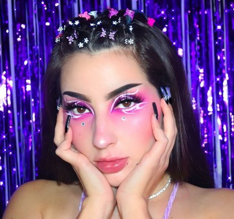 Vai Monroe beautiful actress gallery