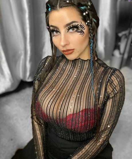 Vai Monroe pornstar beautiful pictures