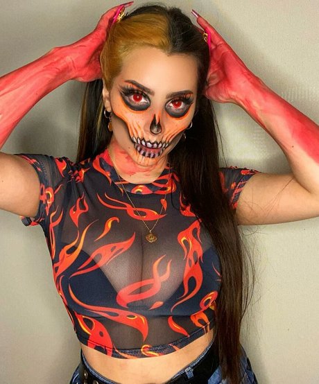 Vai Monroe star nude pictures