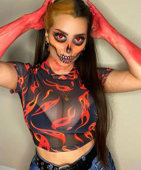 Vai Monroe pornstar sexy photos