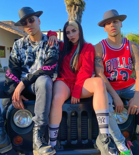 Vai Monroe nice model photo