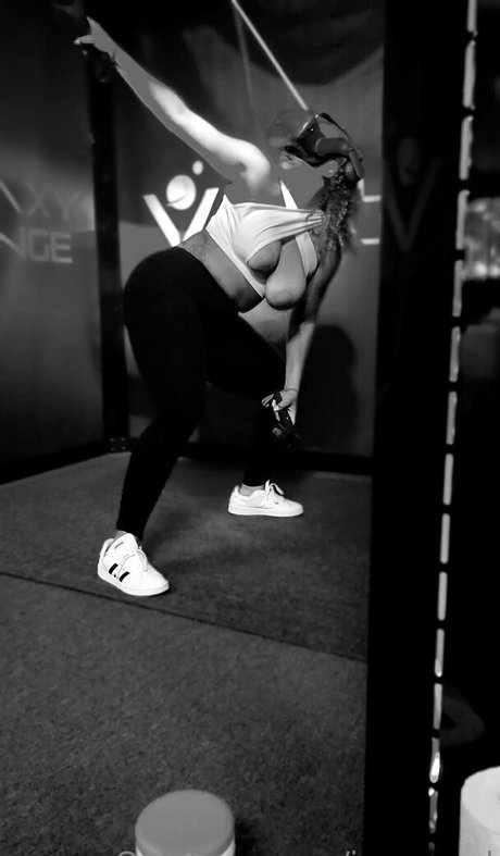 blonde cheerleader onlyfans free porn pic