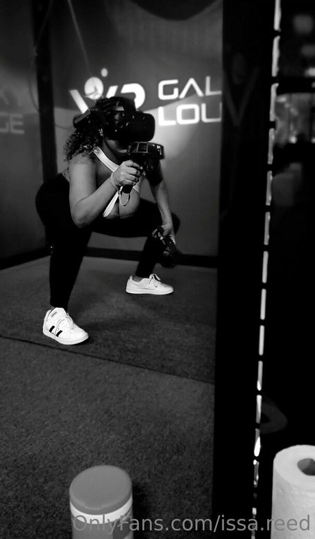 issa reed art actress galleries