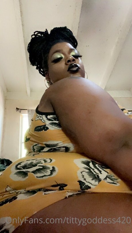 tittygoddess420 star free image