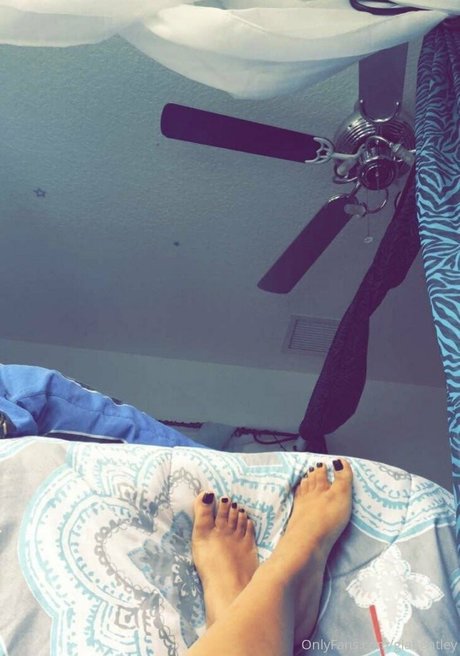 lesbian strapon onlyfans best images