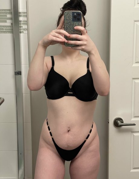 goddesslaylaaa free pornstar photo