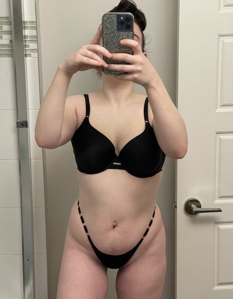 goddesslaylaaa nude actress image